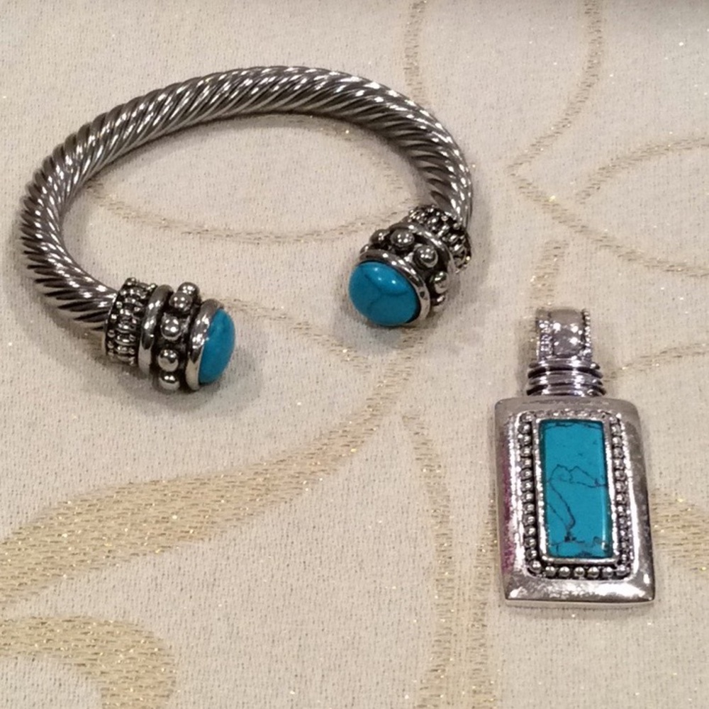 STUNNING & NEW, BRACELET/PENDANT SET